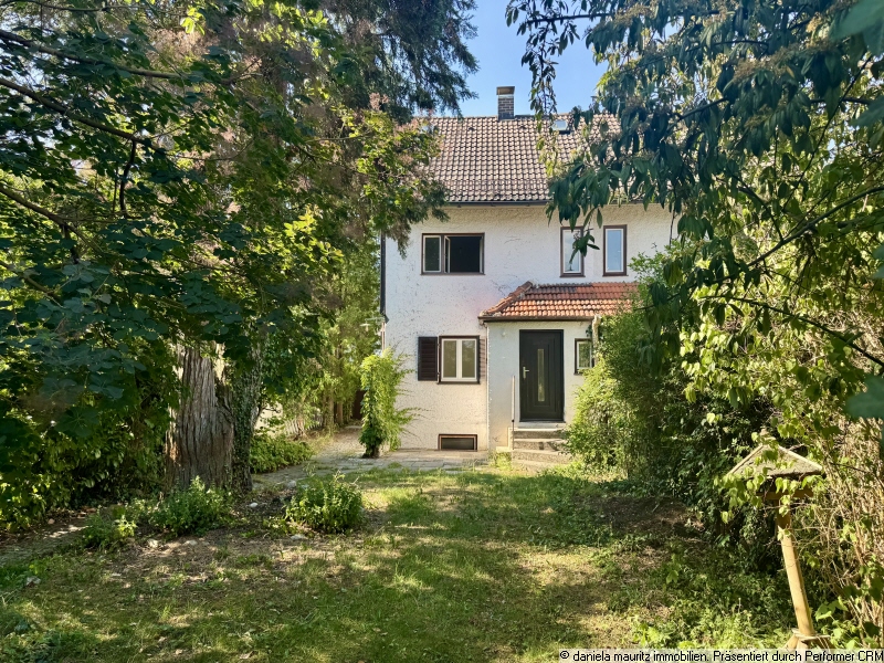 - RESERVIERT - Alte Seele erhofft neuen Schwung – kleine DHH mit parkähnlichem Garten in schöner Lage