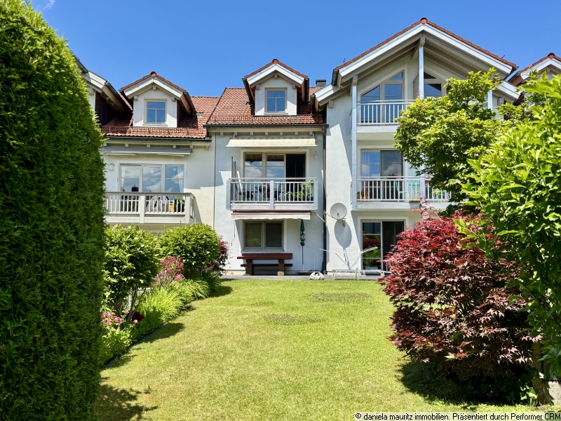 - RESERVIERT - Kleine Wohlfühloase: 2-Zi.-WHG im 1.OG mit Bergblick, Südbalkon & Kamin