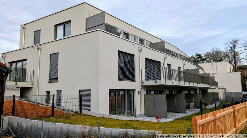 Viel Licht, viel Platz: 4-Zi.-WHG in Seenähe mit großem Balkon